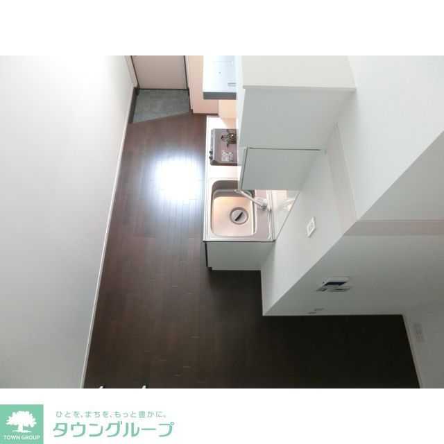 その他　ロフトから見た洋室