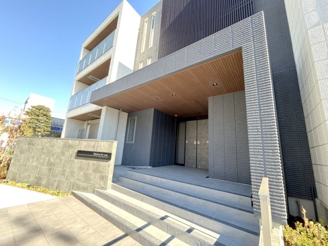 エントランス　★ゆとりのあるエントランスです★