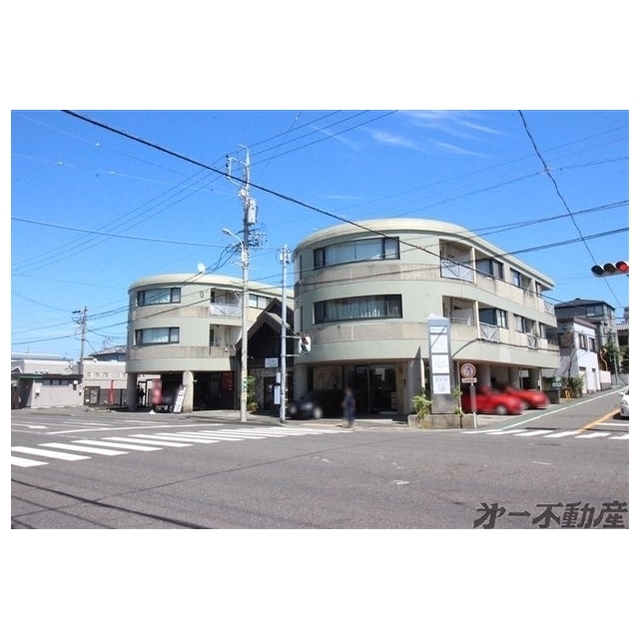 エントランス　建物外観