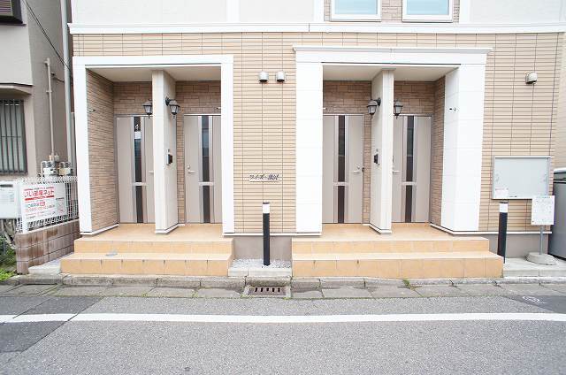 ＪＲ京浜東北線 西川口駅 徒歩11分 2階建 築12年の外観写真
