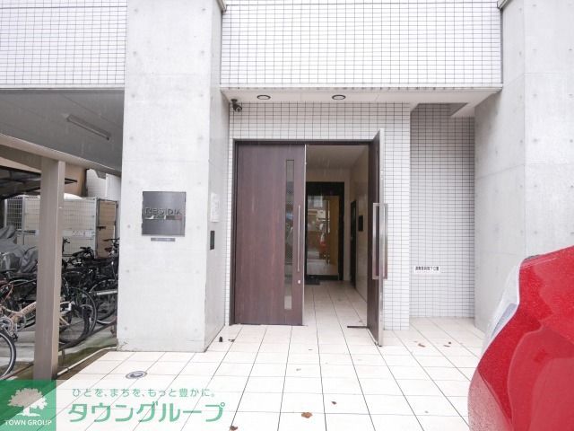 エントランス　エントランス