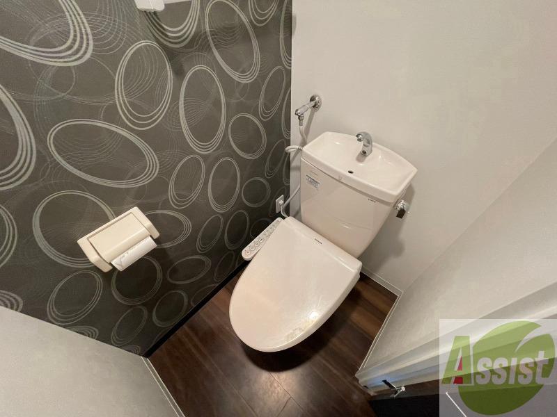 トイレ　トイレです。ウォシュレット付を探している方、おすすめです。