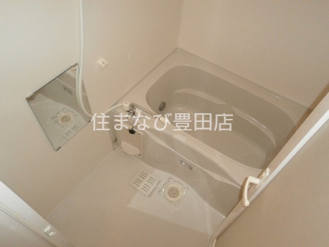 バス・シャワールーム　同型別部屋写真