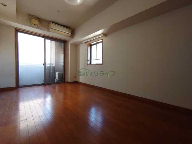 居室・リビング　別部屋の参考写真になります。