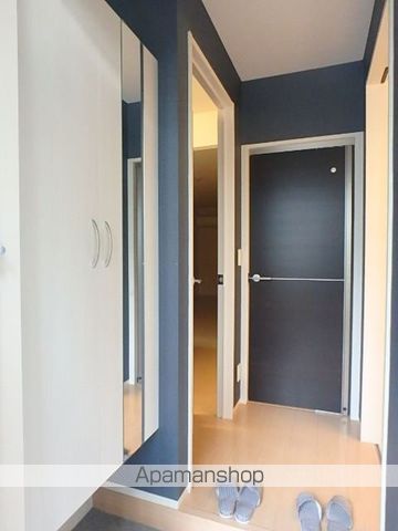 ＪＲ埼京線 与野本町駅 徒歩12分 3階建 築12年の玄関写真
