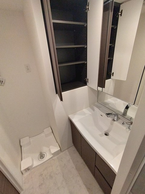 洗面設備　※写真は同タイプ別部屋のものです