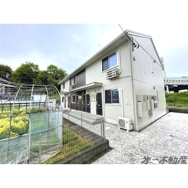 エントランス　建物外観