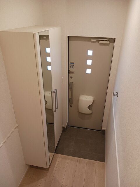 玄関　収納