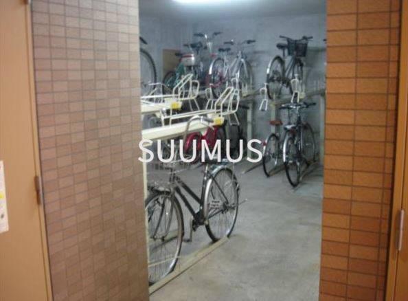 ＪＲ山手線 代々木駅 徒歩6分 7階建 築25年の外観写真