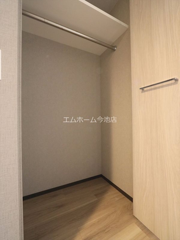 収納　クローゼット（収納スペース充実しています）同仕様写真