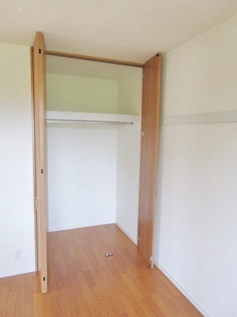 その他設備　★ウォークインクローゼットがついているのにさらにクローゼッ…