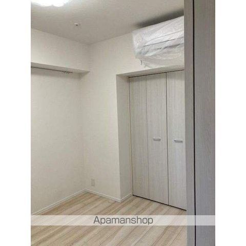 SーRESIDENCE新宿御苑の居間写真