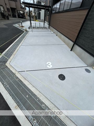 駐車場　駐車場