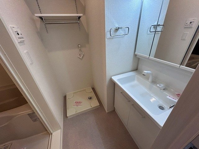 洗面設備　脱衣スペースもあります