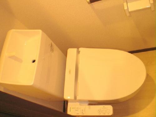 トイレ　同タイプの別物件のため実際とは異なります。