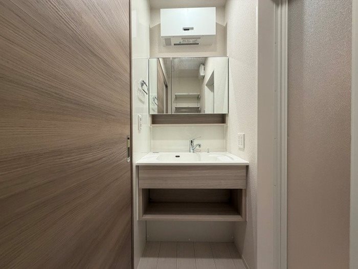 洗面設備　※別号室の写真です。
