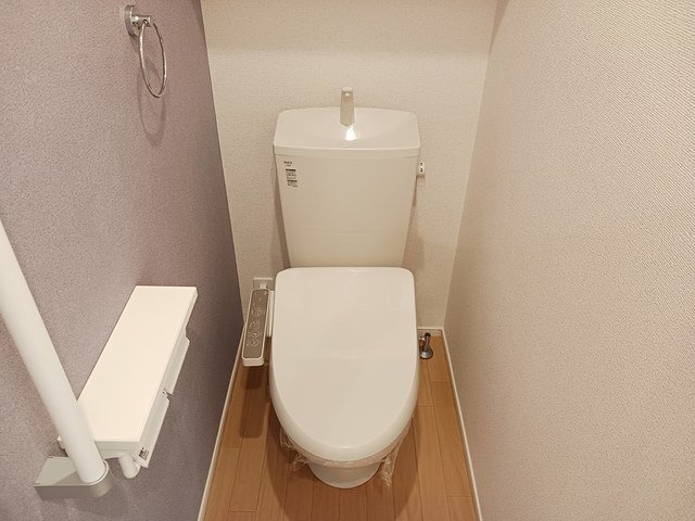 トイレ　清潔感のあるトイレです
