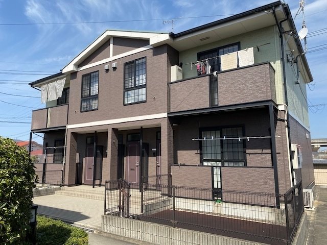 建物外観　落ち着いた雰囲気の外観です