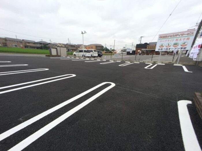 駐車場　駐車場