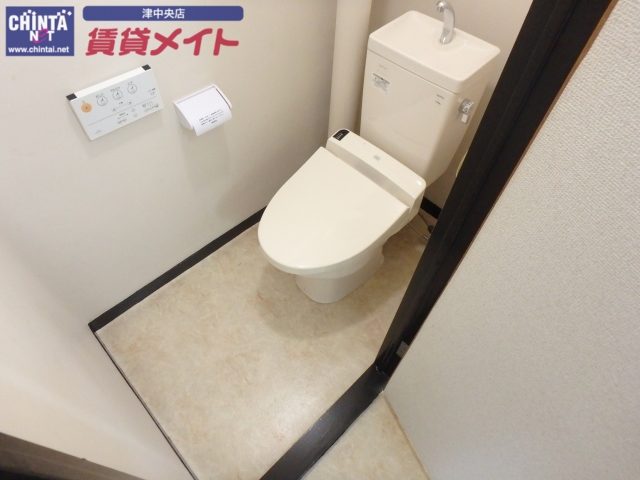 トイレ　同型タイプ