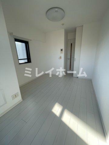居室・リビング　同建物内、別のお部屋の参考写真になります。