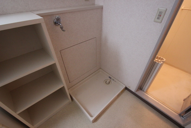 その他　写真は違う号室です。
