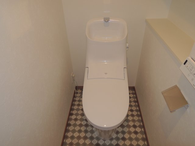 京王線 桜上水駅 徒歩8分 2階建 築8年のトイレ写真