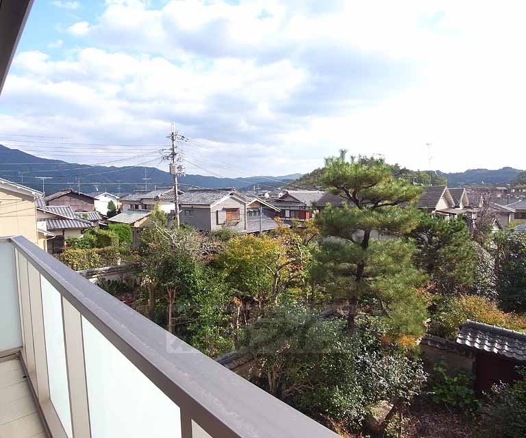 眺望　南向きバルコニーで日当たり良好！