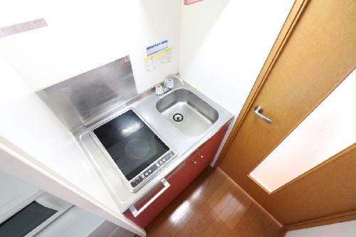 キッチン　２口コンロ付きラジエントヒータを設置