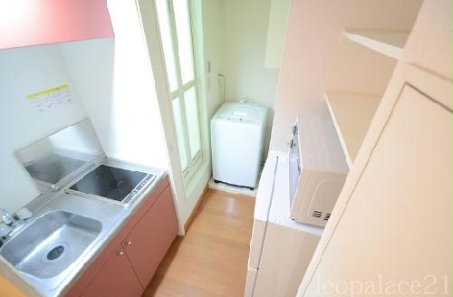 キッチン　備品や設備仕様は号室等により異なります現地をご確認下さい。