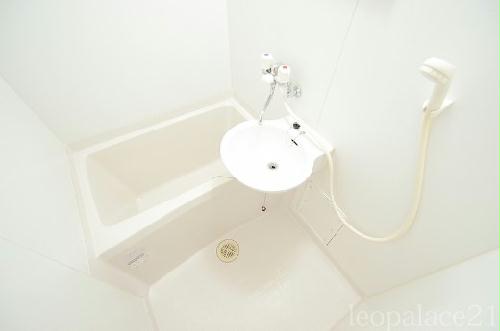 バス・シャワールーム　備品や設備仕様は号室等により異なります現地をご確認下さい。