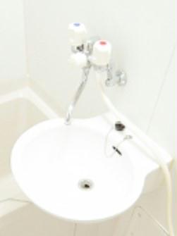 洗面設備　備品や設備仕様は号室等により異なります現地をご確認下さい。