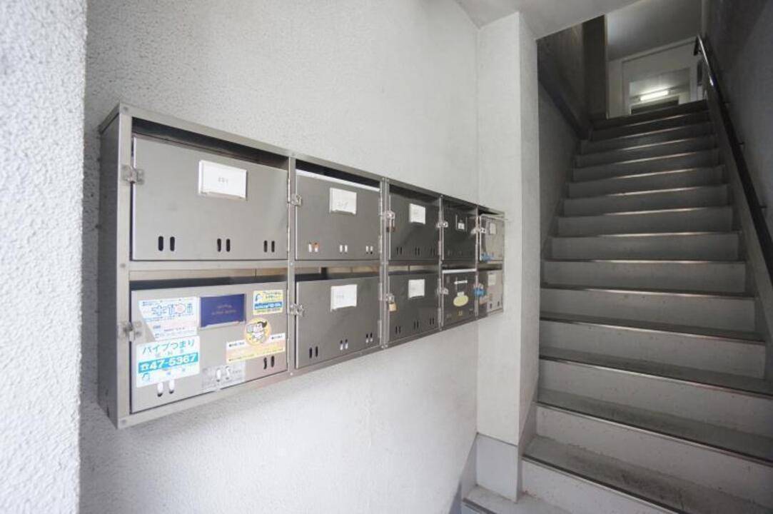 エントランス　メールBOX