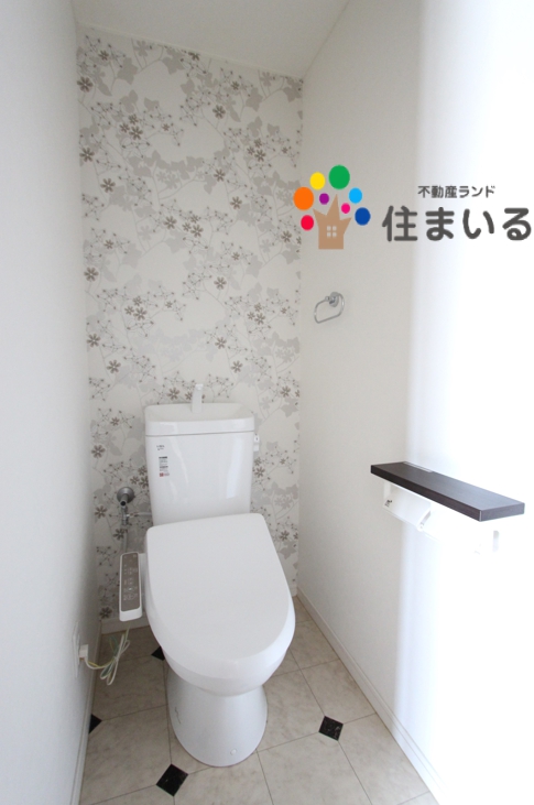 トイレ　※同社施工の参考写真です。
