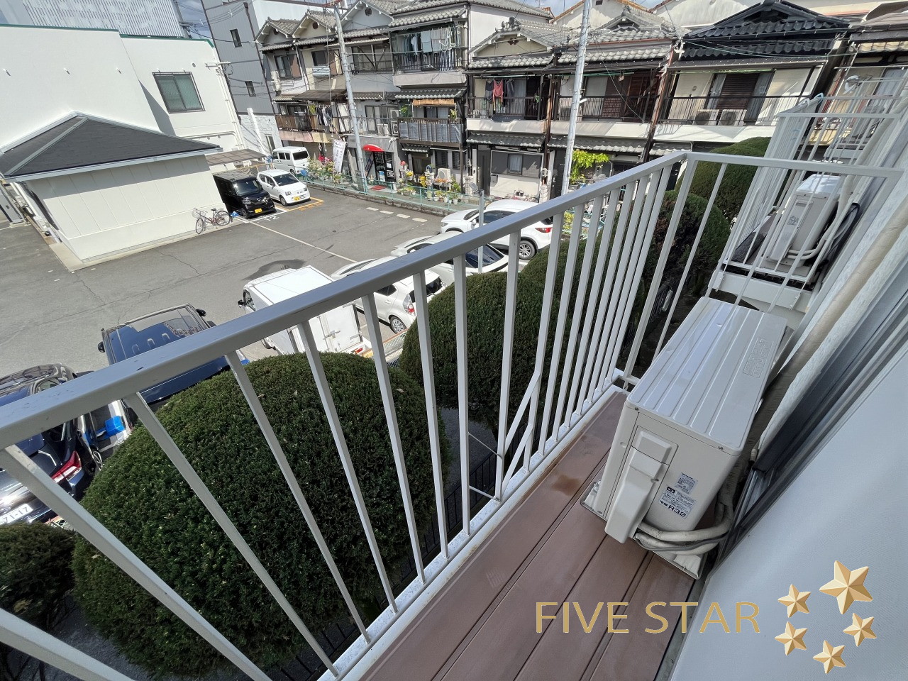 京阪本線 枚方市駅 バス乗車時間：14分 最寄りバス停で下車 徒歩2分 2階建 築45年の内装写真