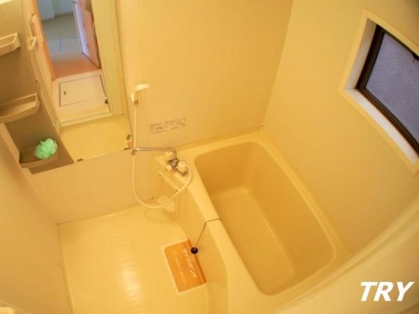 バス・シャワールーム　シャワー付き