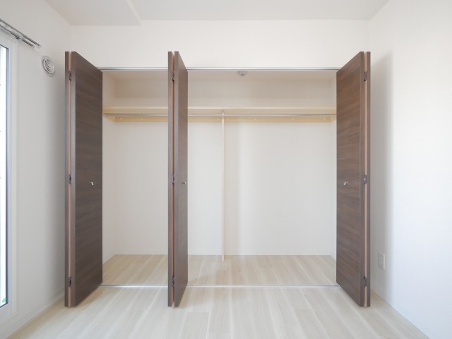 収納　壁一面の大型クローゼットです！