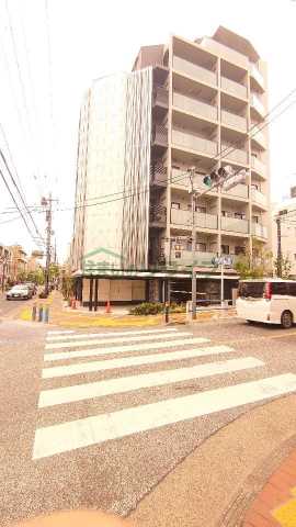 世田谷区松原のマンションの建物外観