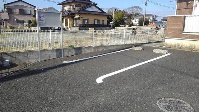 【北茨城市関南町仁井田のアパートの駐車場】