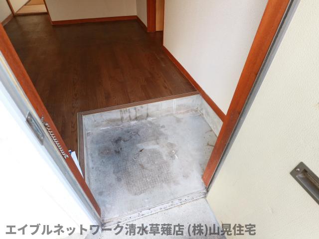 玄関　落ち着いた玄関です