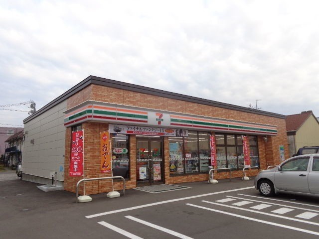 コンビニ　セブンイレブン函館海岸町店（コンビニ）まで84m