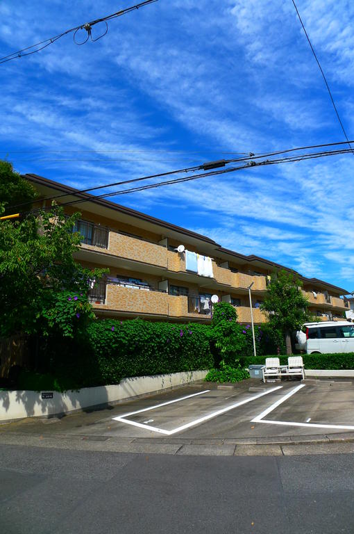 名古屋市瑞穂区密柑山町のマンションの建物外観