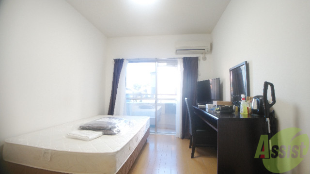 居室・リビング　家具家電付きで初期費用がかなり抑えられますね。