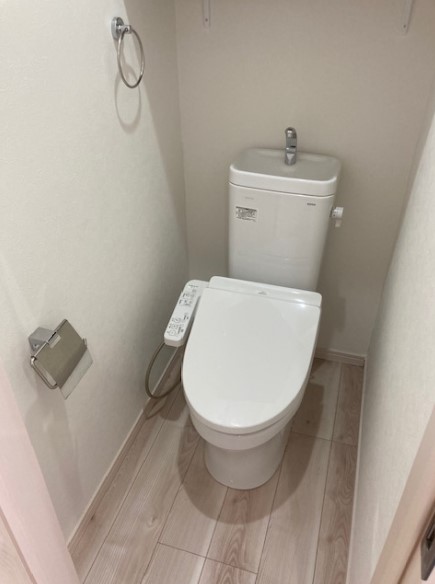 トイレ　ウォシュレット付