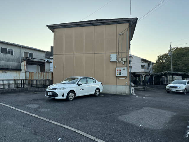 【メルベール阿倉川Ｅの駐車場】