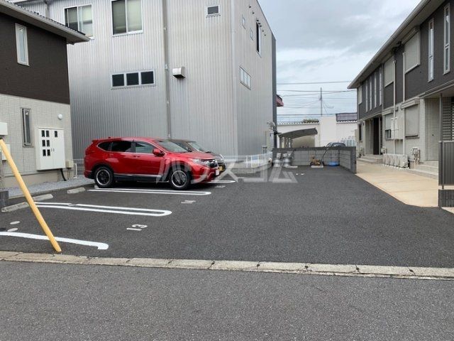 【・　さくらの駐車場】