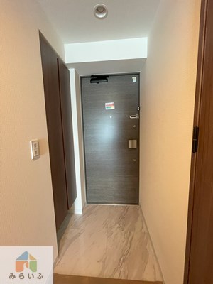 【名古屋市千種区池下のマンションの玄関】