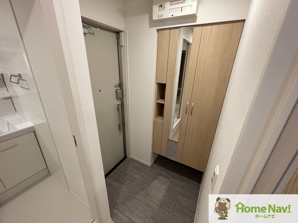 玄関　YouTube検索、「柏原市　バレー」で案内動画が視聴可能。