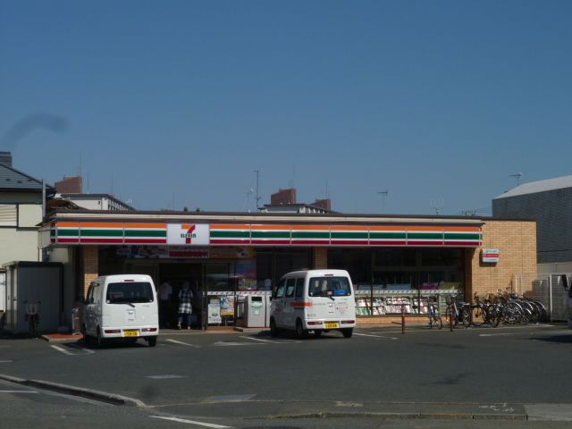 コンビニ　セブンイレブン狛江西野川4丁目店（コンビニ）まで1110m