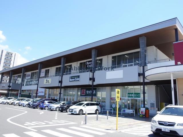 ショッピングセンター　ゆりまち袖ケ浦駅前モール（ショッピングセンター）まで1624m